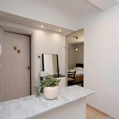 شقة Marintheo House